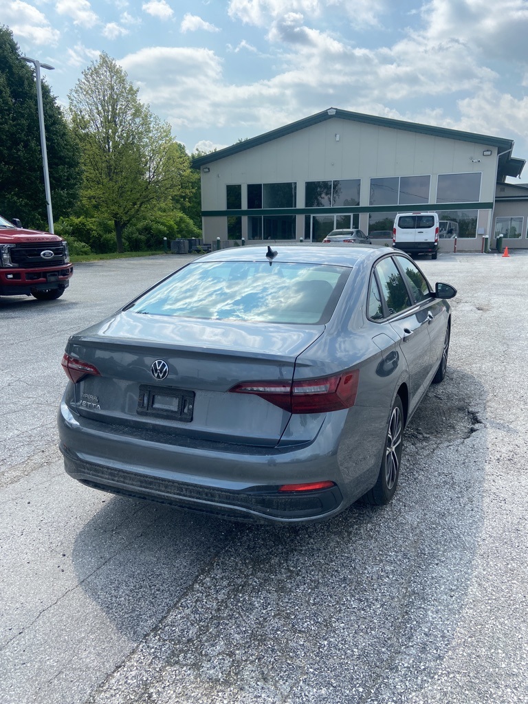 2023 Volkswagen Jetta 1.5T Sport - Photo 4