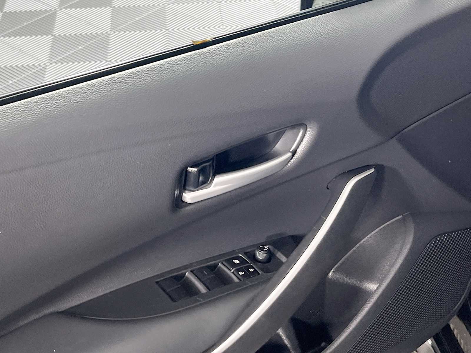 2021 Toyota Corolla SE - Photo 17