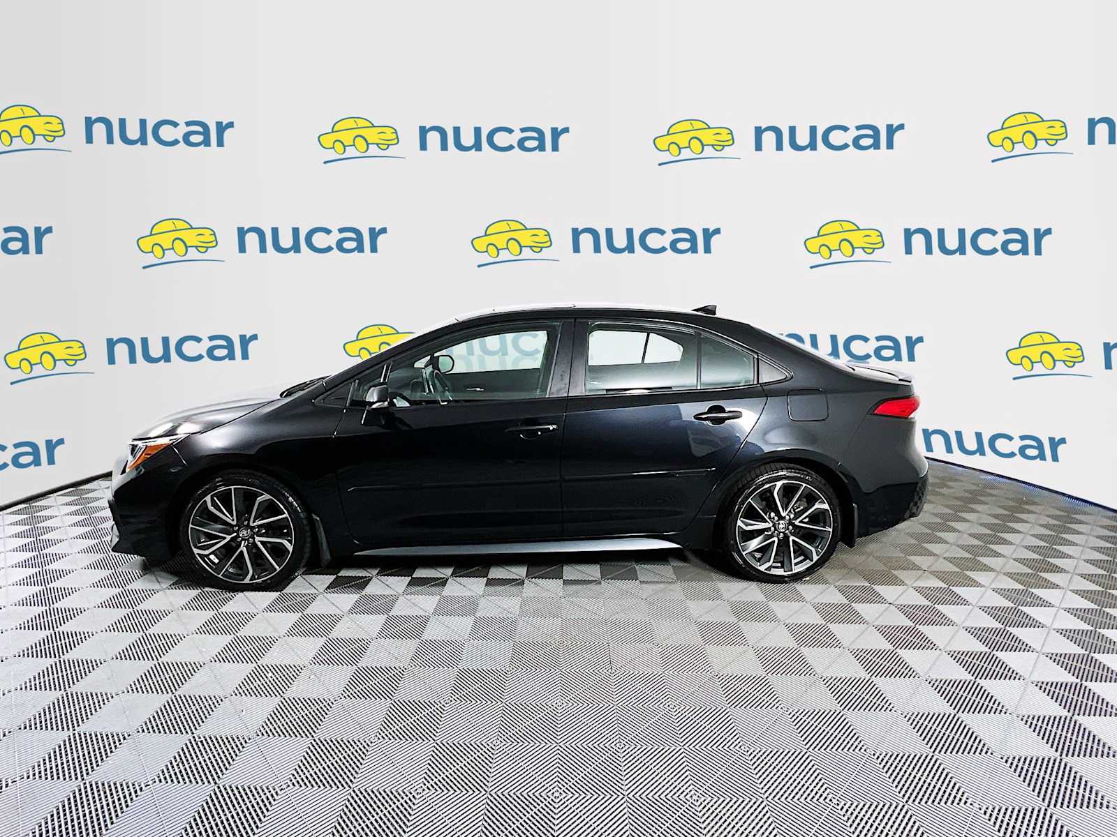 2021 Toyota Corolla SE - Photo 4