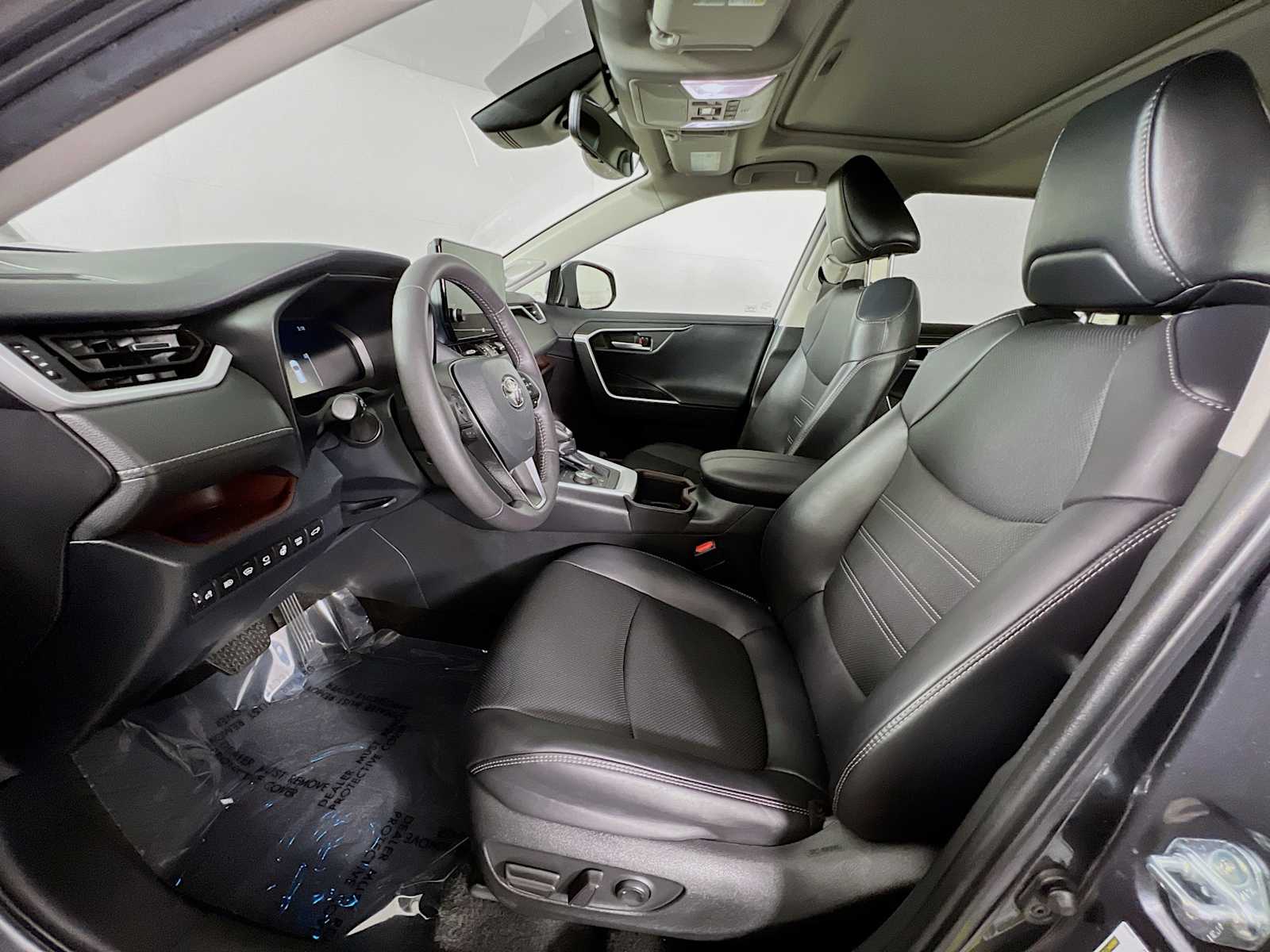 2023 Toyota RAV4 Limited - Photo 21