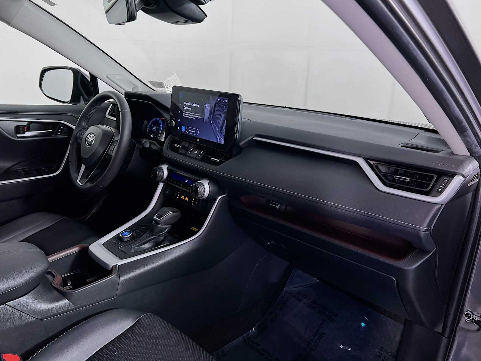 2023 Toyota RAV4 Limited - Photo 29