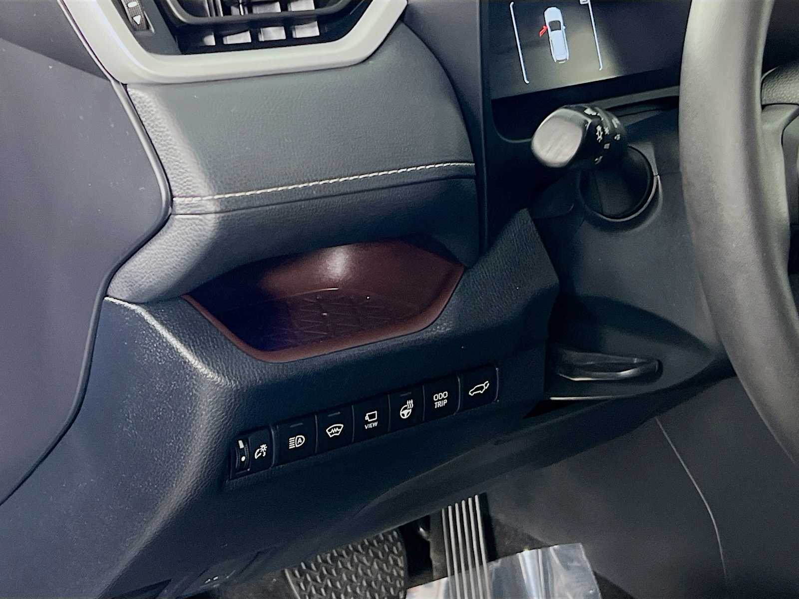 2023 Toyota RAV4 Limited - Photo 10