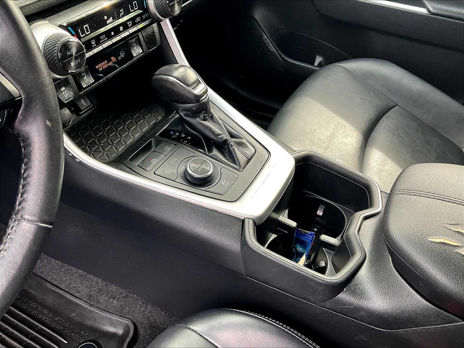 2022 Toyota RAV4 Hybrid XLE Premium - Photo 20