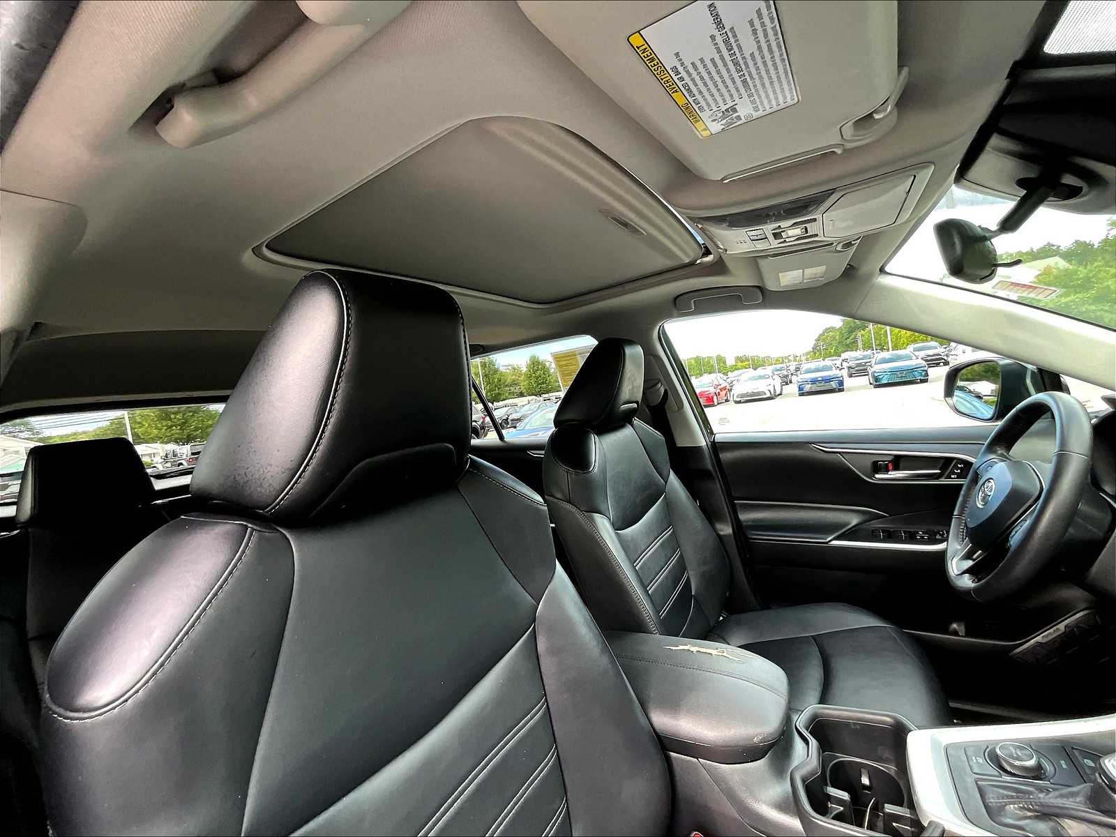 2022 Toyota RAV4 Hybrid XLE Premium - Photo 22