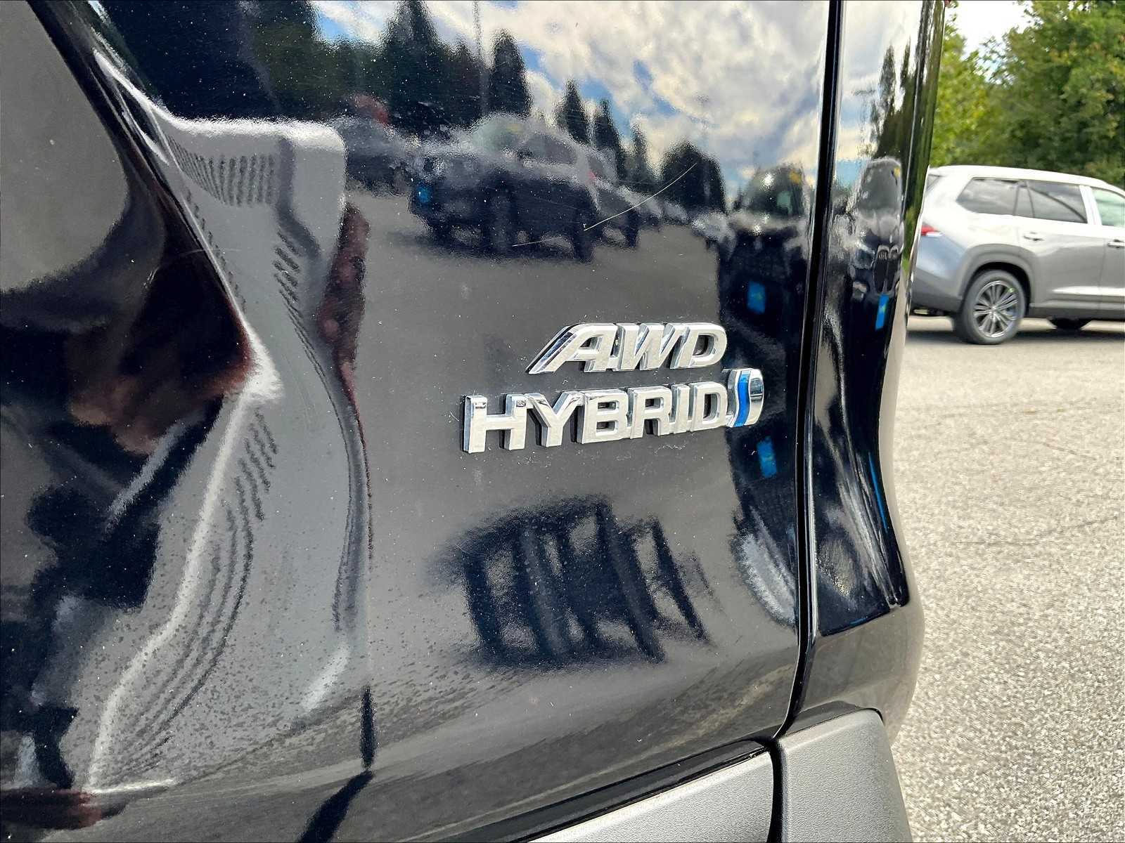 2022 Toyota RAV4 Hybrid XLE Premium - Photo 29