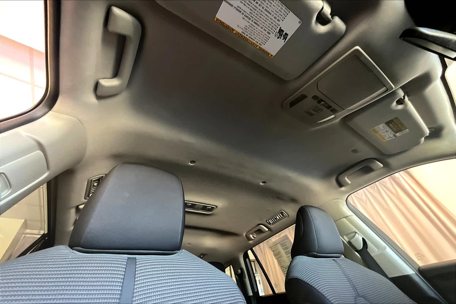 2021 Toyota Highlander LE - Photo 23