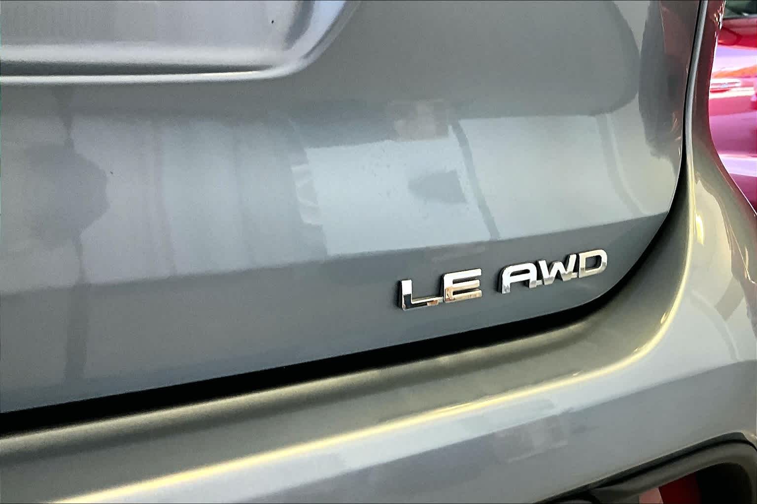 2021 Toyota Highlander LE - Photo 30