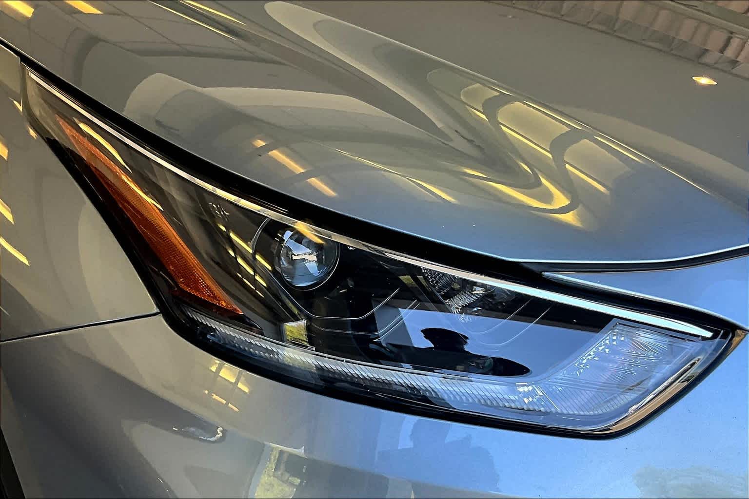 2021 Toyota Highlander LE - Photo 34