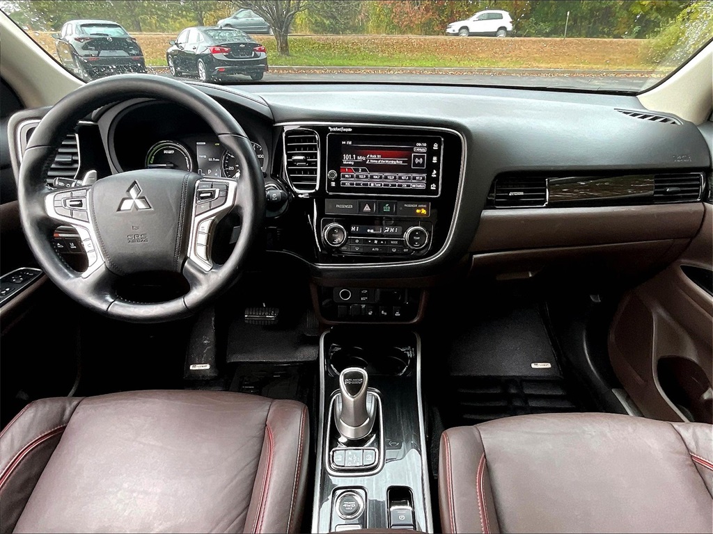 2018 Mitsubishi Outlander PHEV SEL - Photo 20