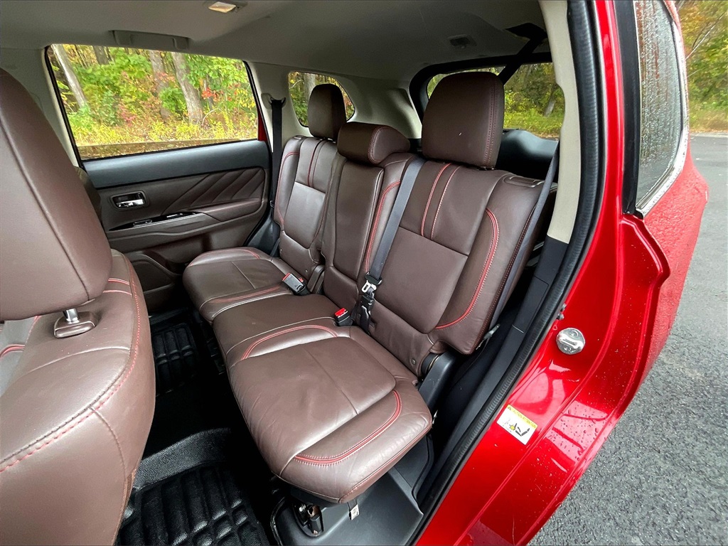 2018 Mitsubishi Outlander PHEV SEL - Photo 24