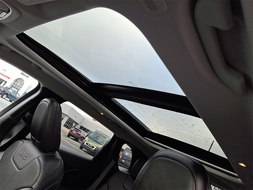 2022 Jeep Cherokee Limited - Photo 15