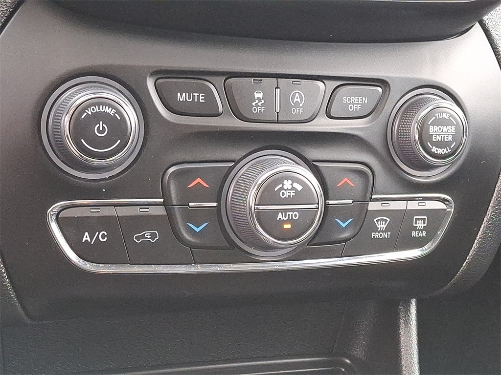 2022 Jeep Cherokee Limited - Photo 17