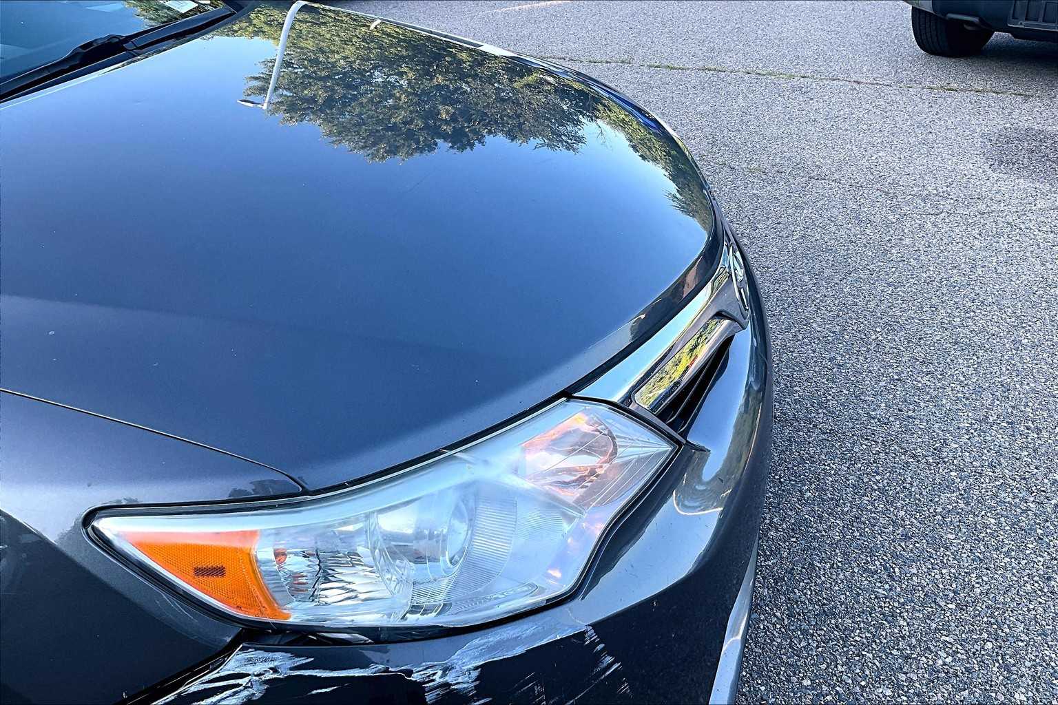 2014 Toyota Camry LE - Photo 5
