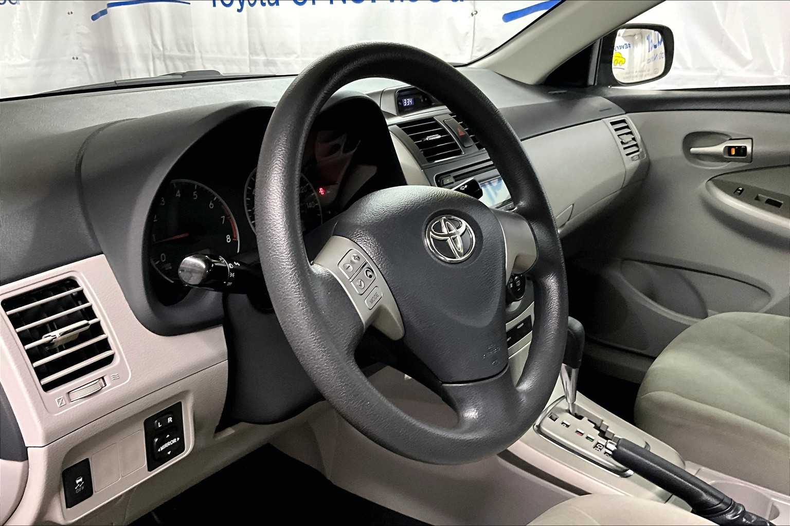 2012 Toyota Corolla LE - Photo 8