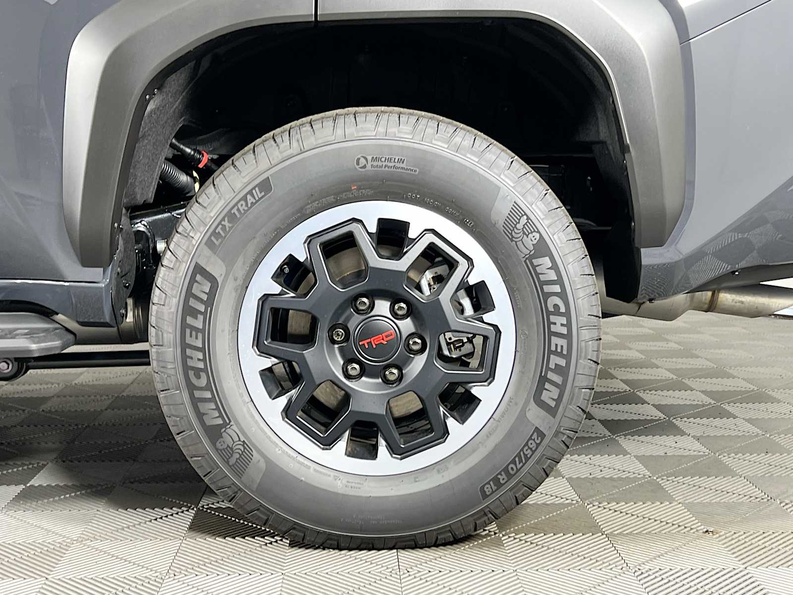 2025 Toyota 4Runner Hybrid TRD Off Road - Photo 19