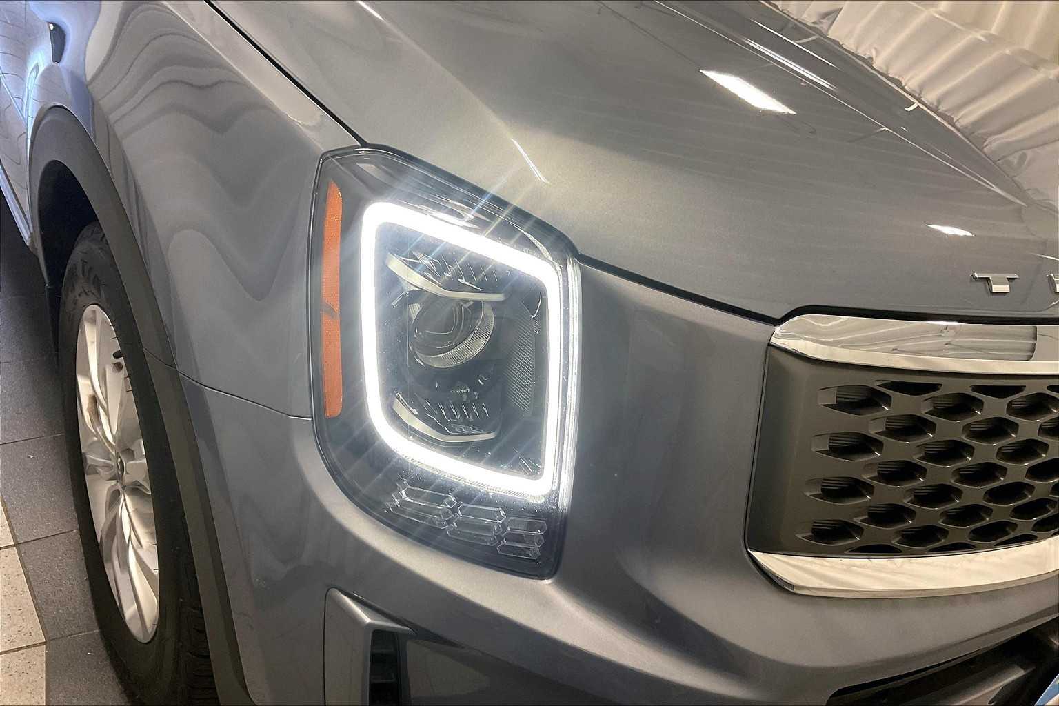 2020 Kia Telluride LX - Photo 32
