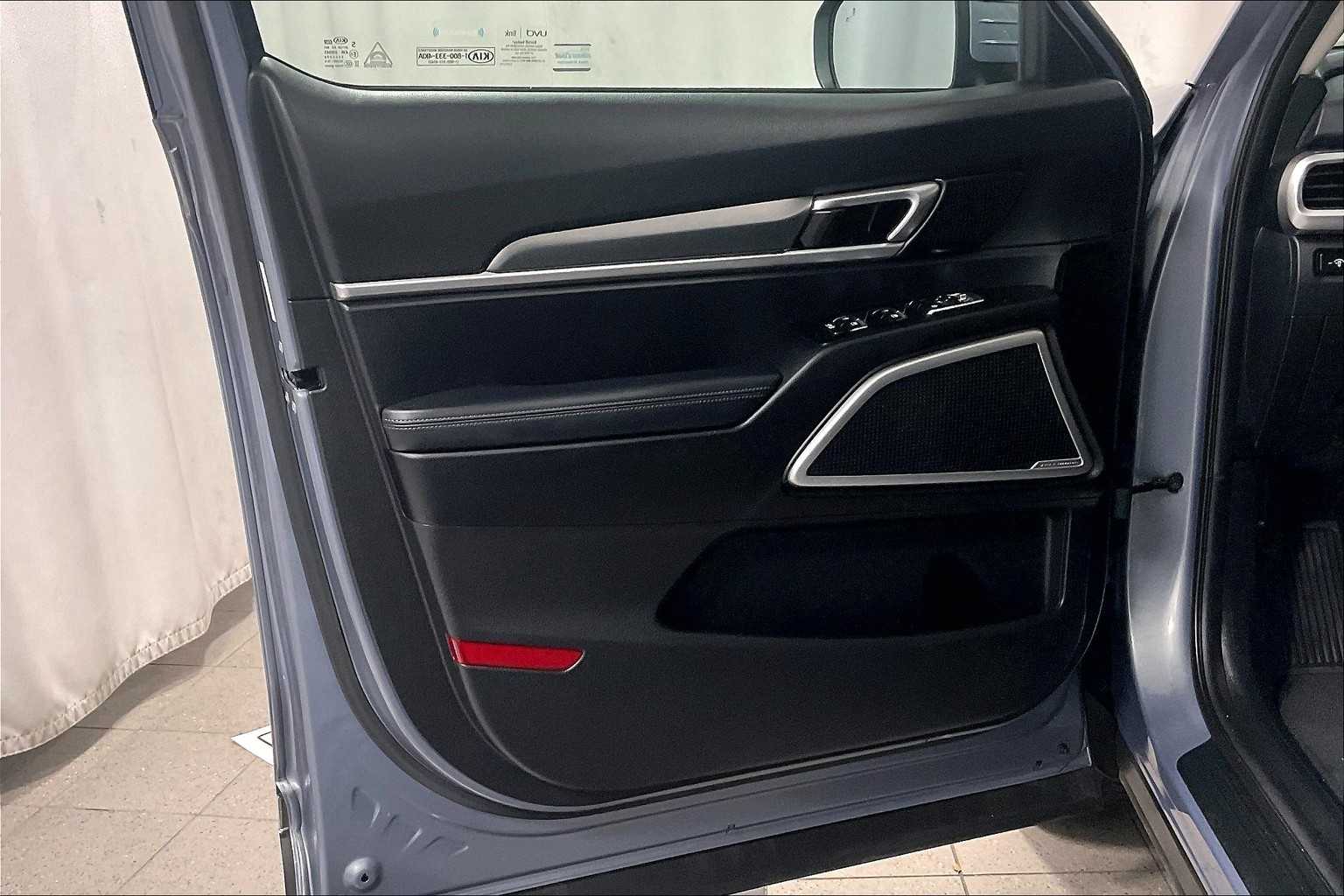 2020 Kia Telluride LX - Photo 9