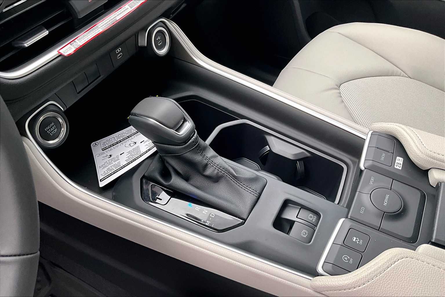2025 Toyota Grand Highlander XLE - Photo 14