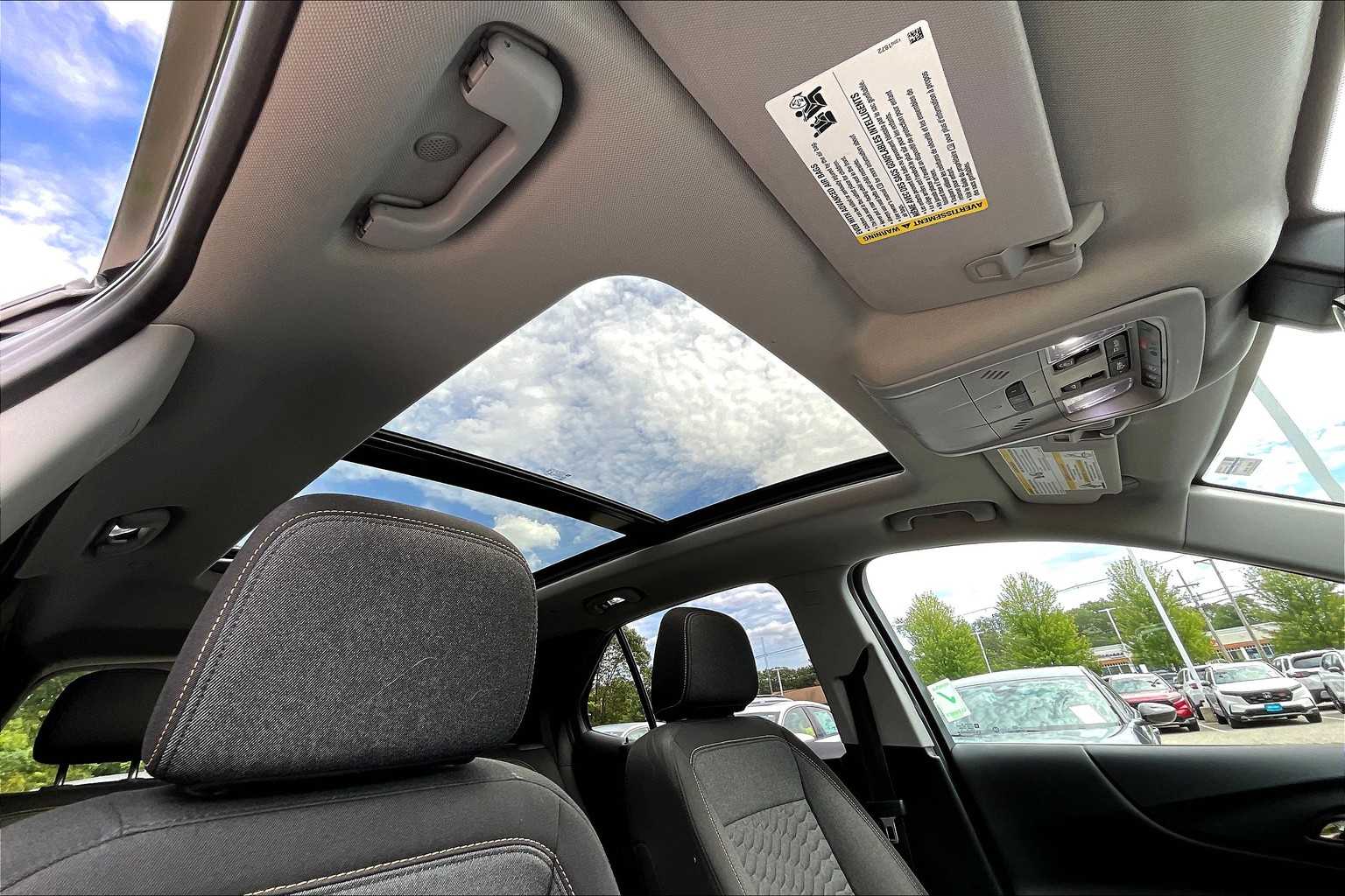 2020 Chevrolet Equinox LT - Photo 22