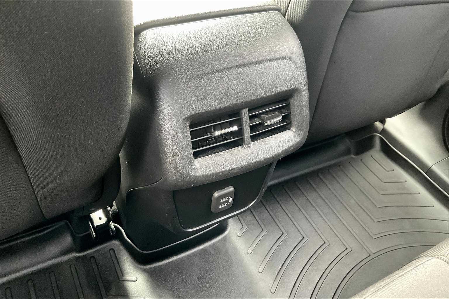 2020 Chevrolet Equinox LT - Photo 27