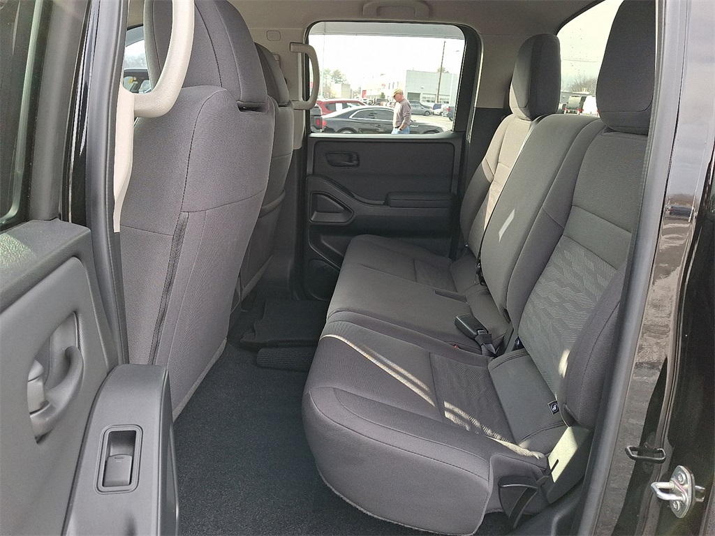 2024 Nissan Frontier S - Photo 11