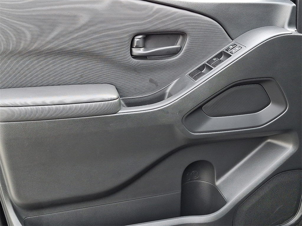2024 Nissan Frontier S - Photo 13