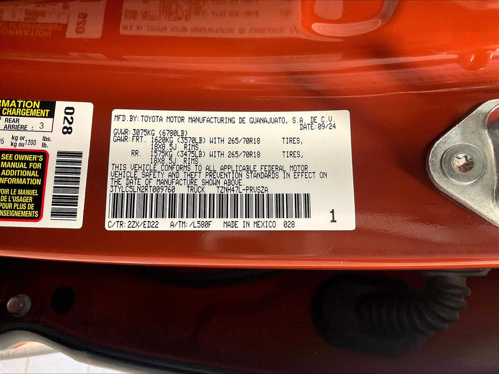 2024 Toyota Tacoma TRD Pro Hybrid - Photo 37