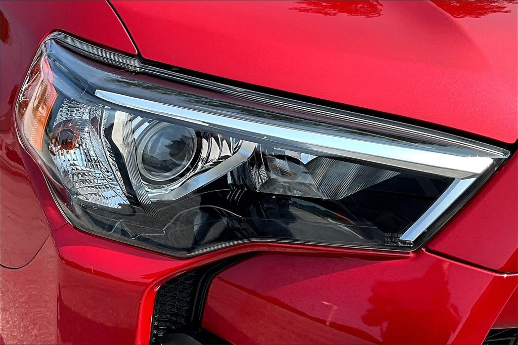 2018 Toyota 4Runner SR5 - Photo 34