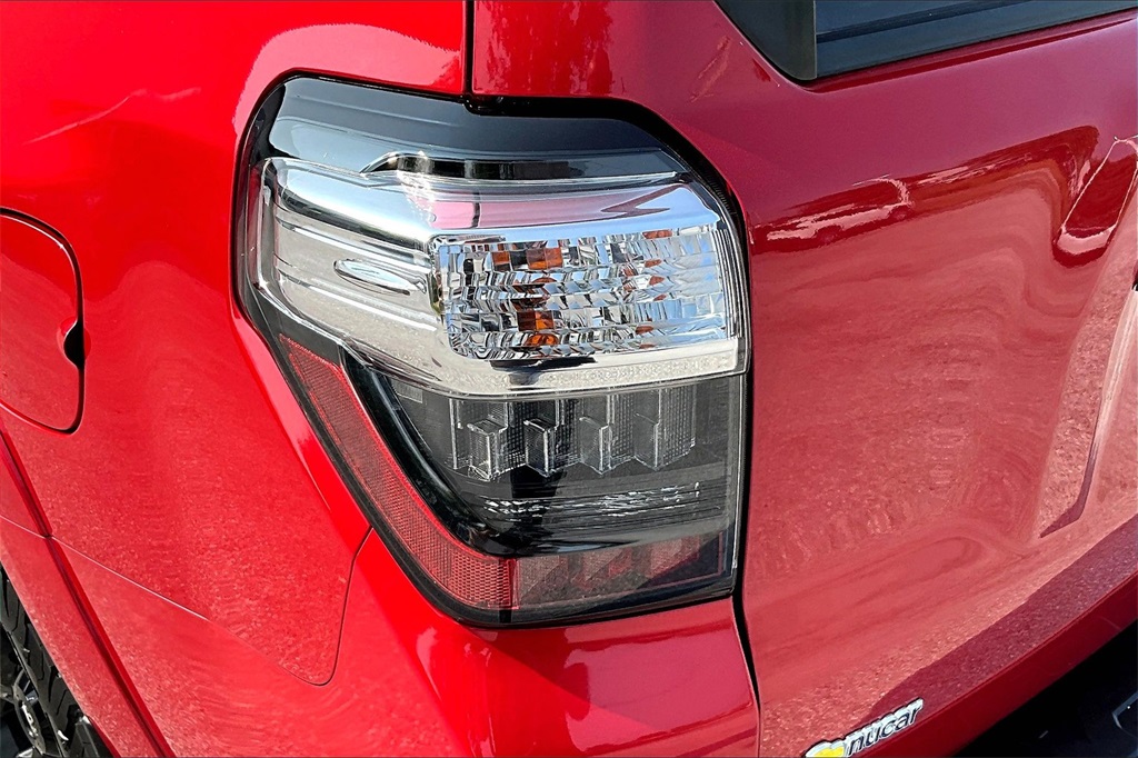 2018 Toyota 4Runner SR5 - Photo 35