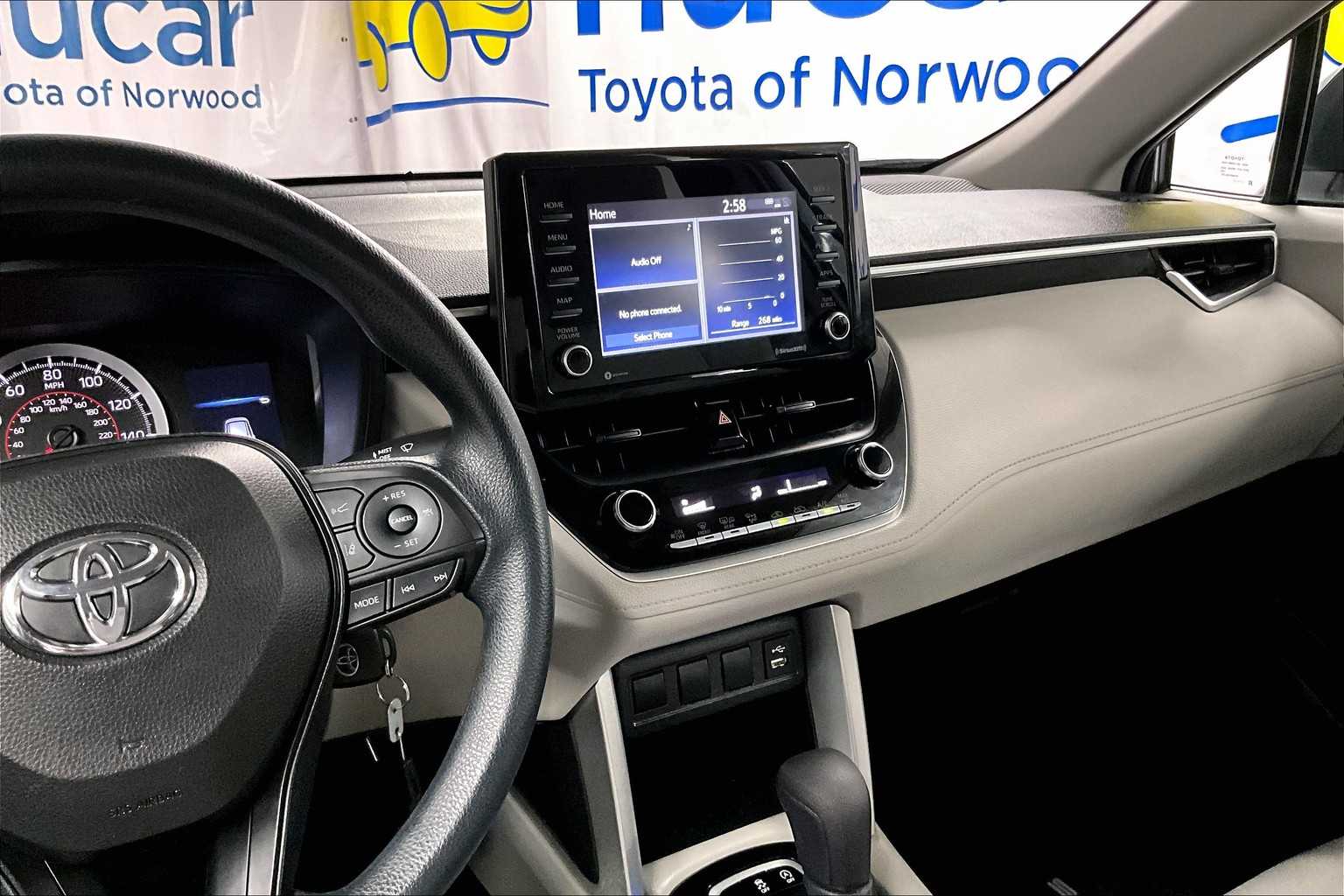 2022 Toyota Corolla Cross L - Photo 18