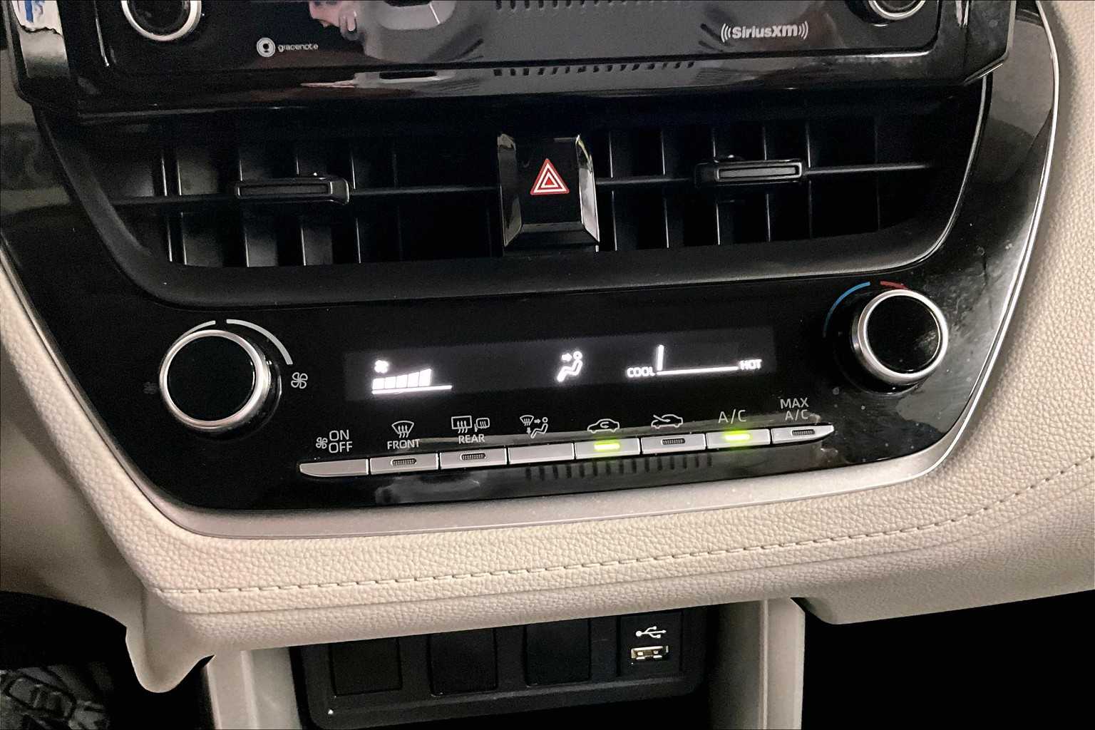 2022 Toyota Corolla Cross L - Photo 25