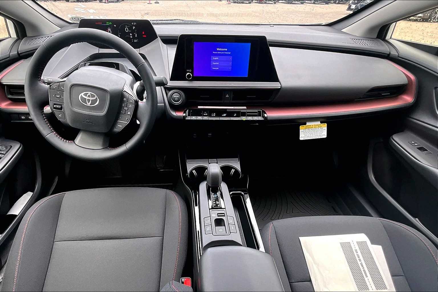 2025 Toyota Prius Plug-In Hybrid SE - Photo 12
