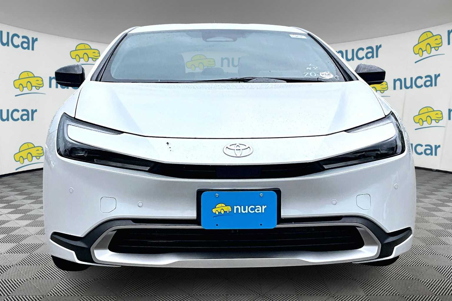 2025 Toyota Prius Plug-In Hybrid SE - Photo 3