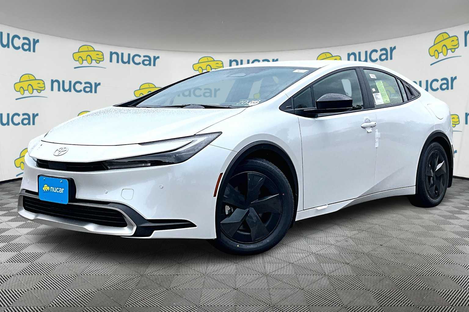 2025 Toyota Prius Plug-In Hybrid SE - Photo 4
