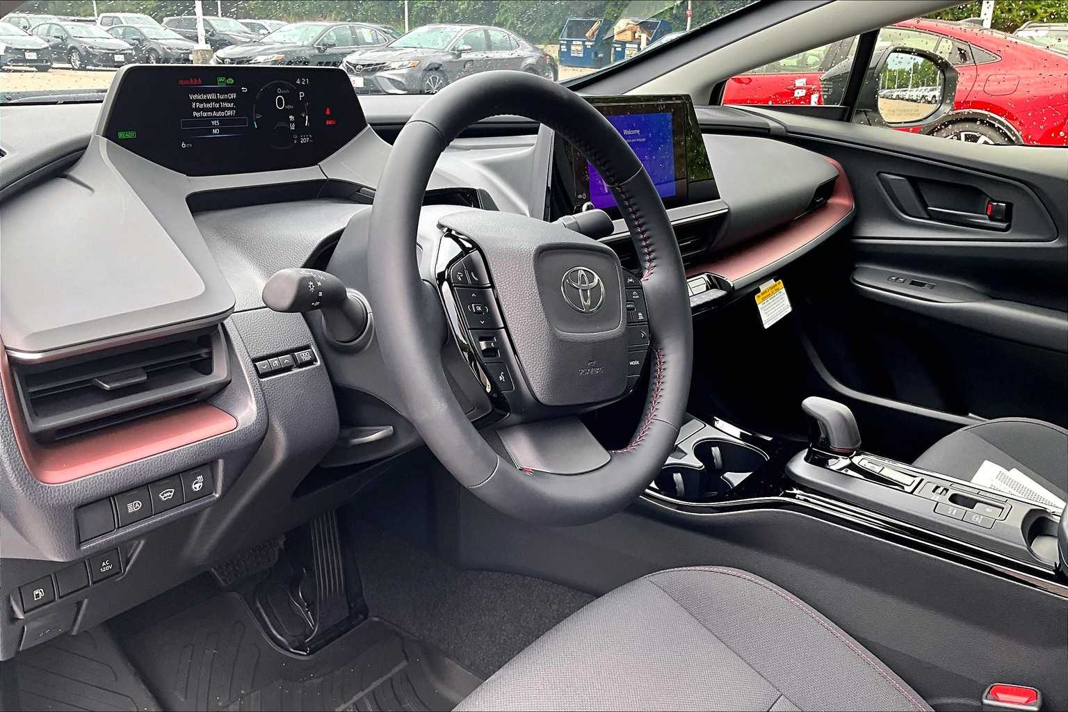 2025 Toyota Prius Plug-In Hybrid SE - Photo 9