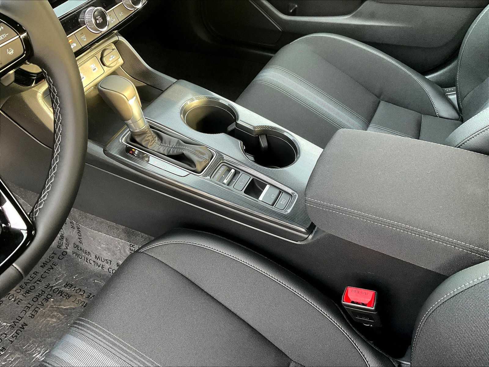 2026 Honda Civic Hatchback Sport - Photo 14