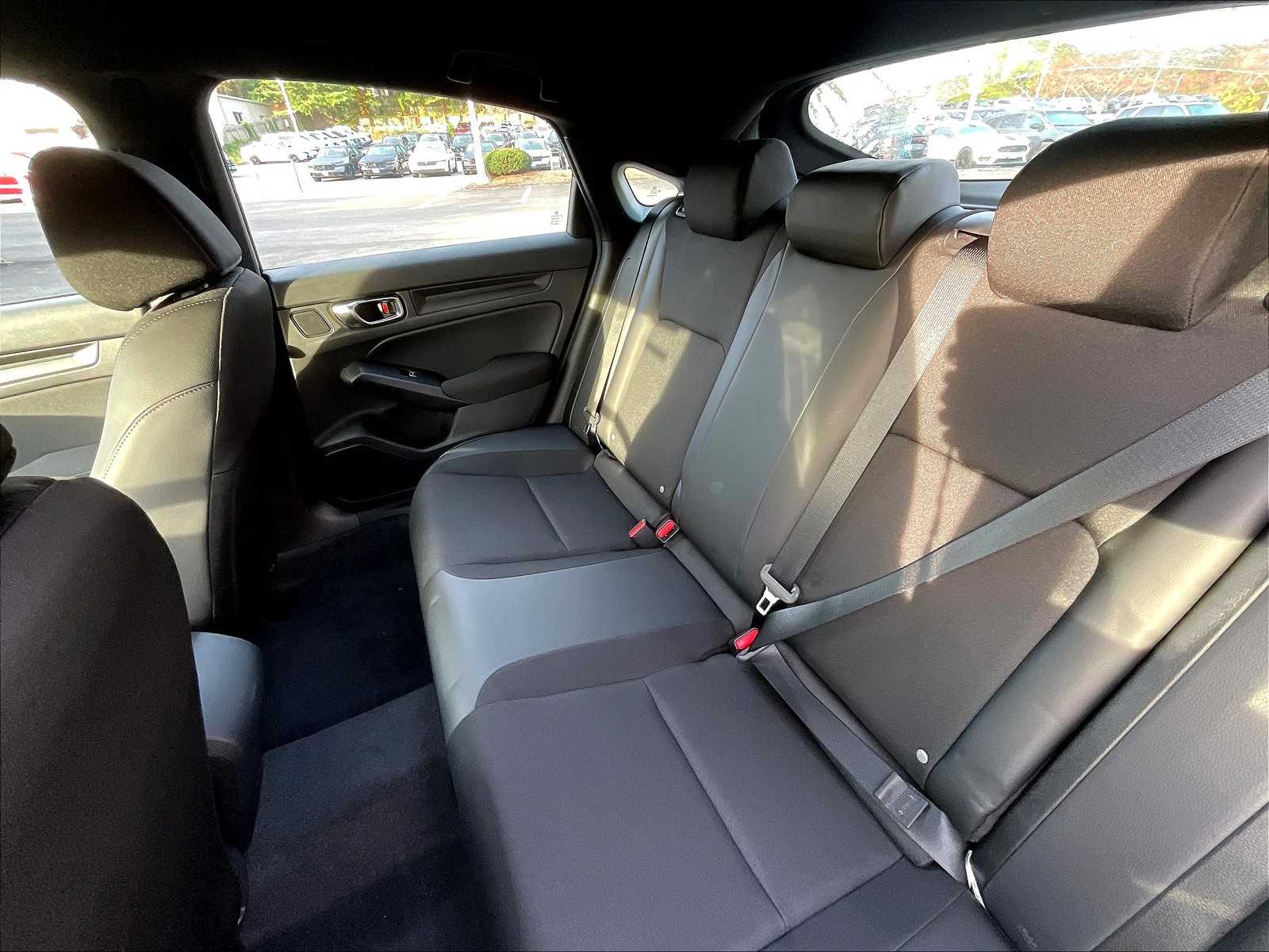2026 Honda Civic Hatchback Sport - Photo 15