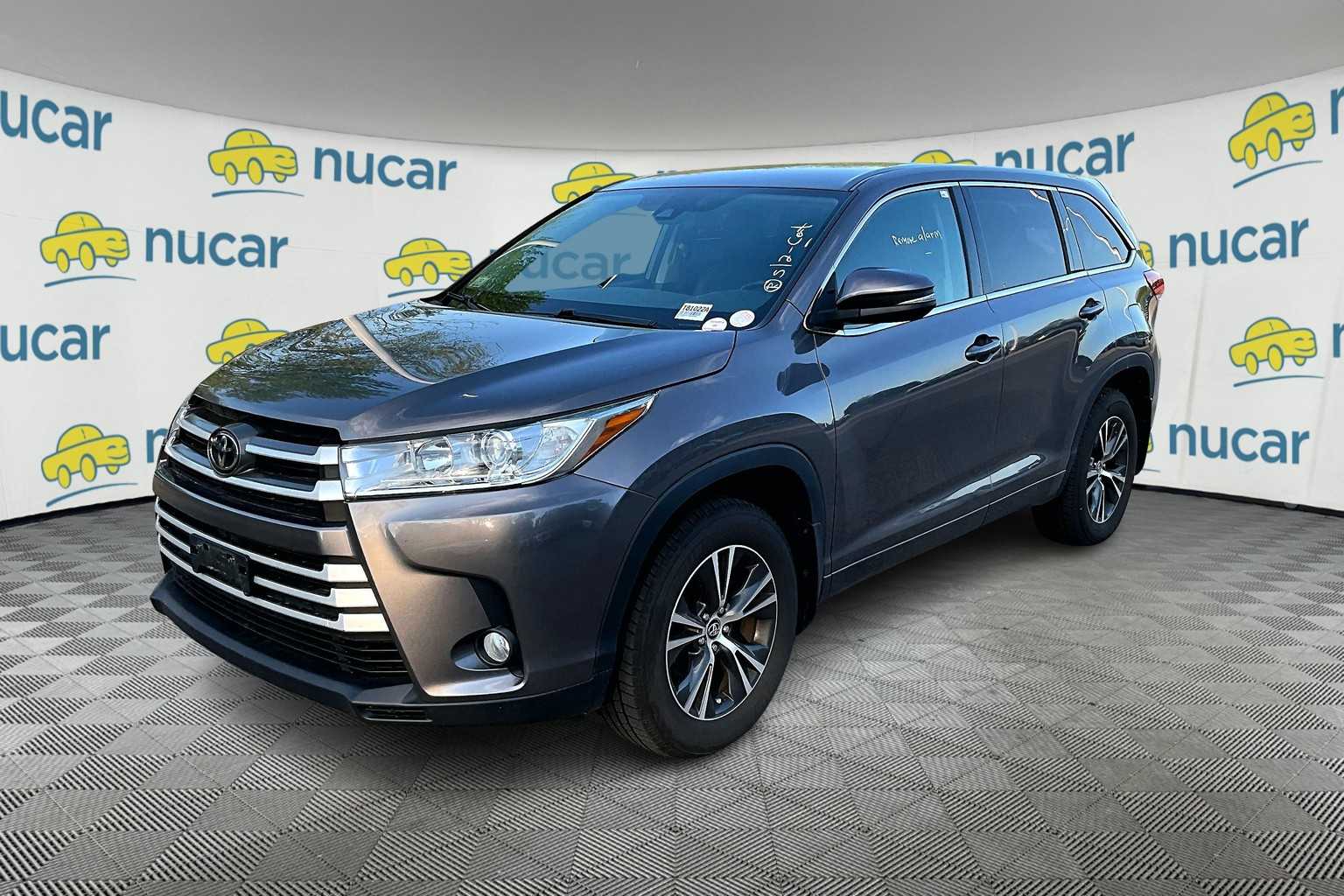 2018 Toyota Highlander LE Plus - Photo 2