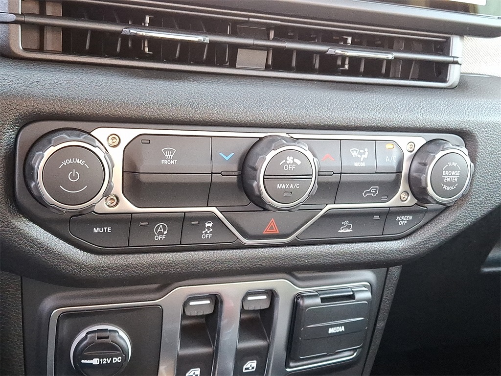 2026 Jeep Wrangler Sport - Photo 11