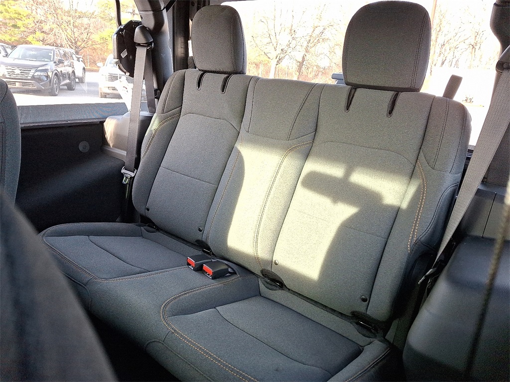 2026 Jeep Wrangler Sport - Photo 6