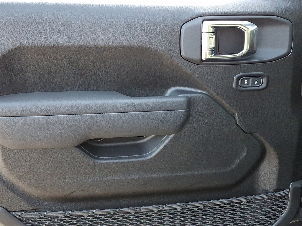 2026 Jeep Wrangler Sport - Photo 8