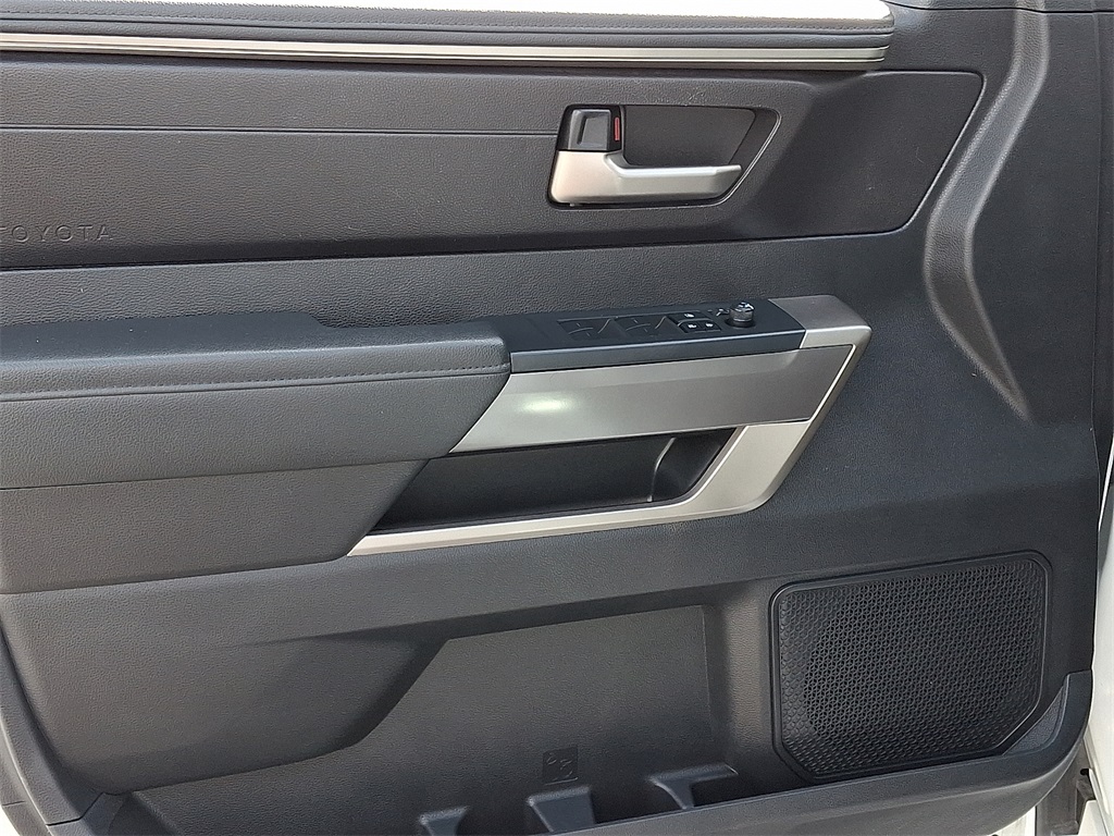 2022 Toyota Tundra SR5 - Photo 13