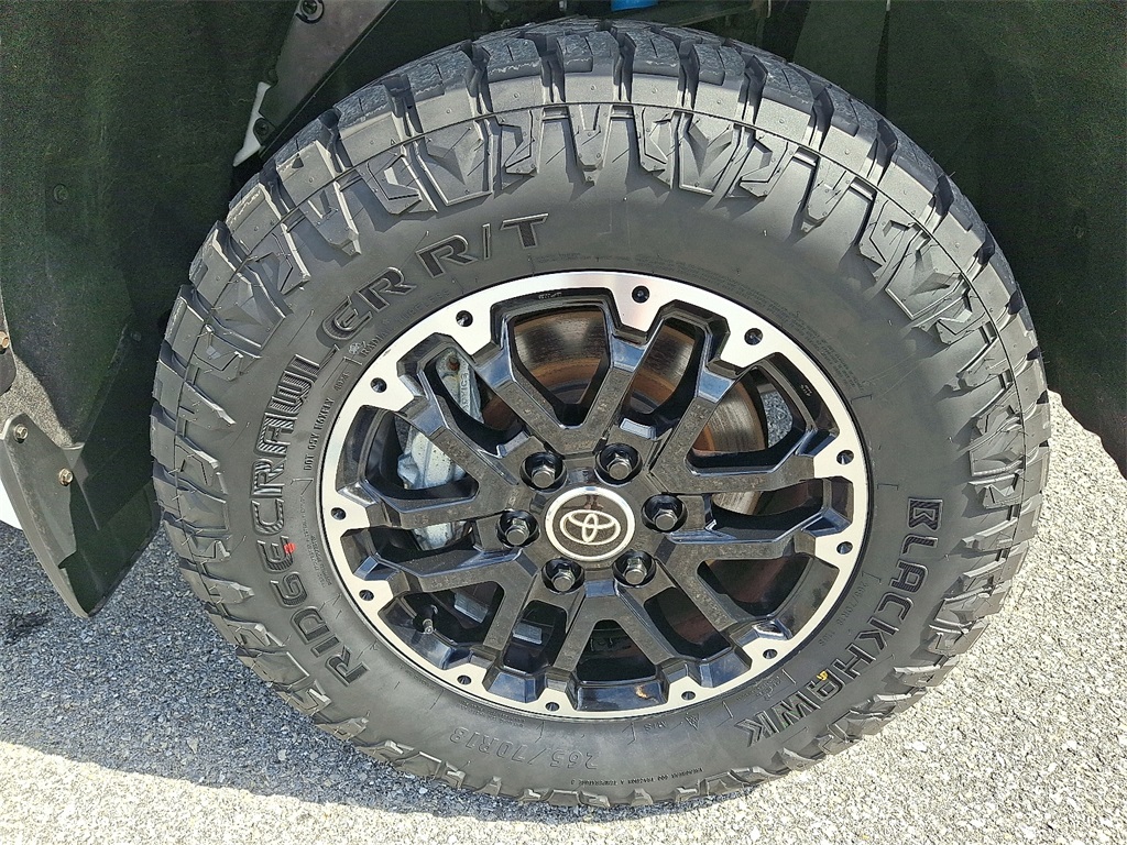 2022 Toyota Tundra SR5 - Photo 9