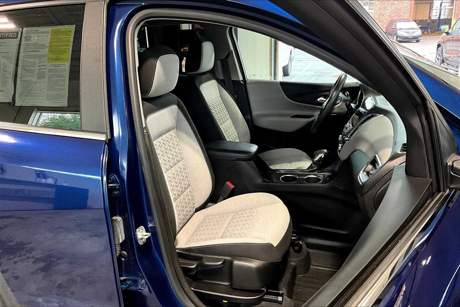 2022 Chevrolet Equinox LT - Photo 11