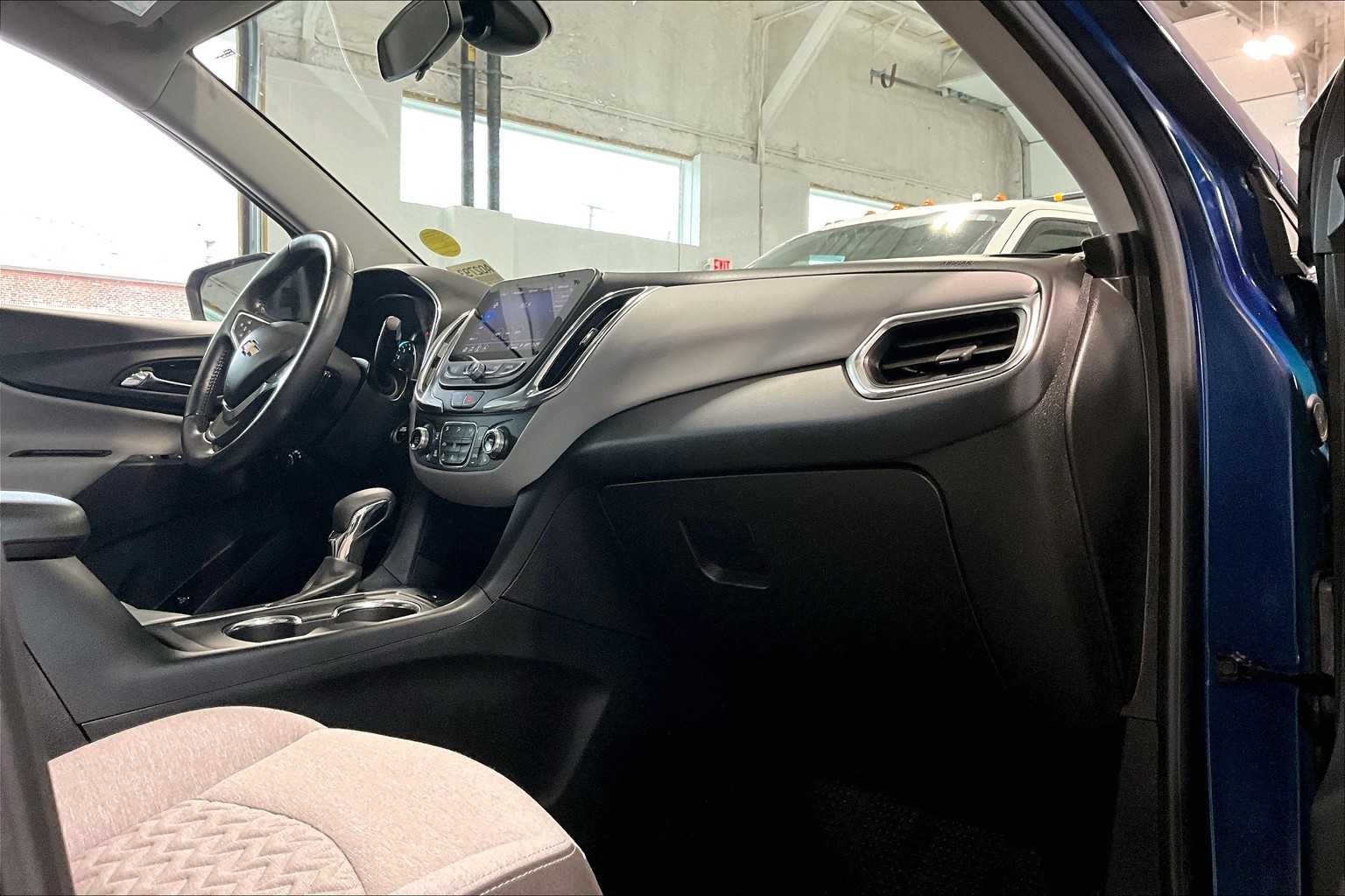 2022 Chevrolet Equinox LT - Photo 14