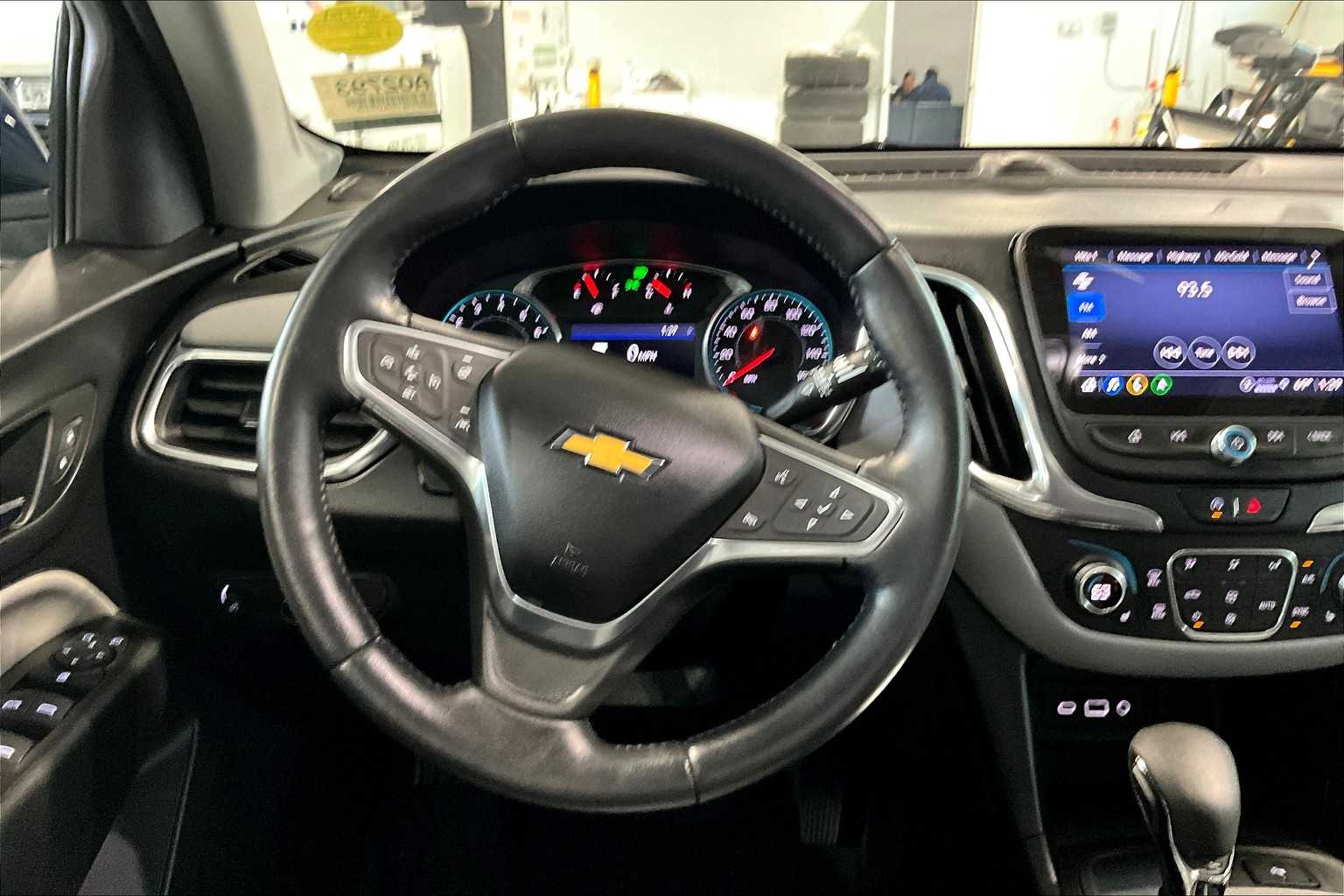 2022 Chevrolet Equinox LT - Photo 17