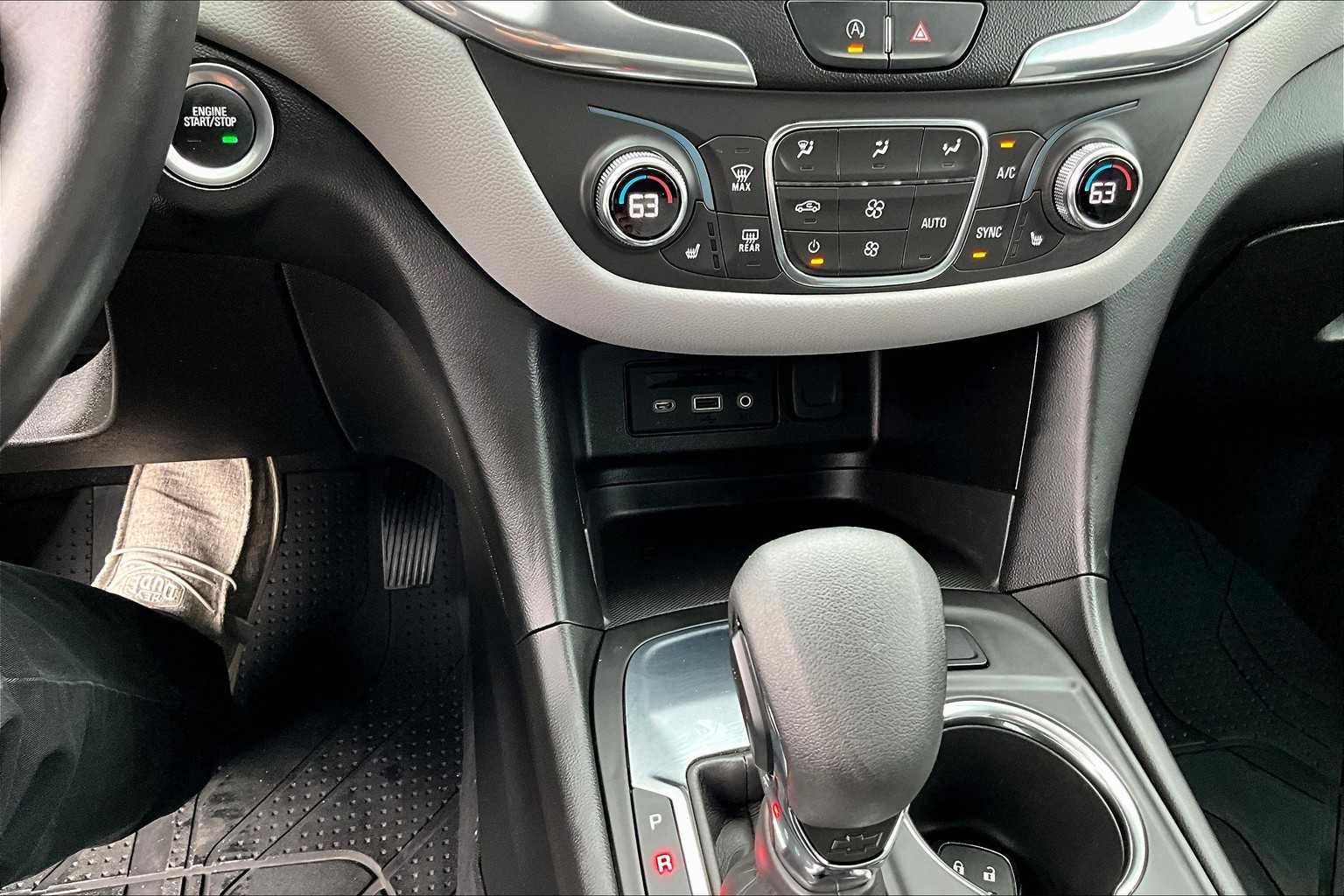 2022 Chevrolet Equinox LT - Photo 25