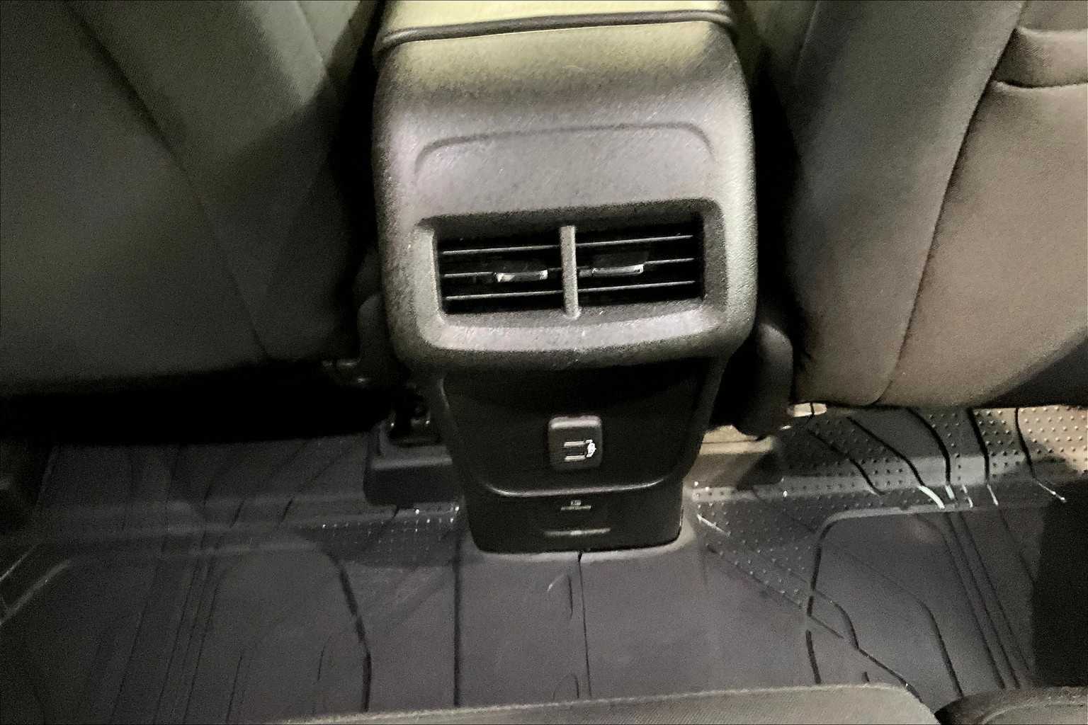 2022 Chevrolet Equinox LT - Photo 26