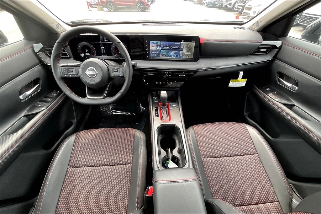 2025 Nissan Kicks SR - Photo 12