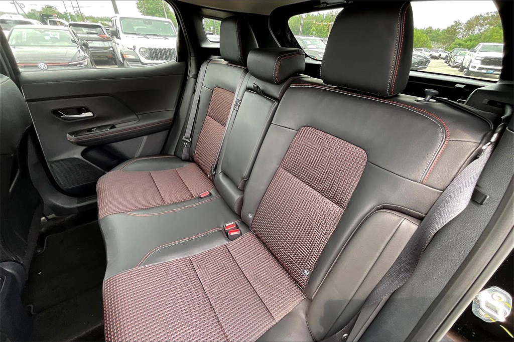 2025 Nissan Kicks SR - Photo 15